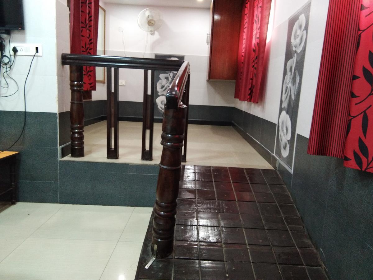 Hotel Sanman Lodge Shimoga Exterior photo