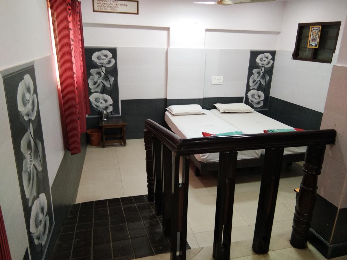 Hotel Sanman Lodge Shimoga Exterior photo